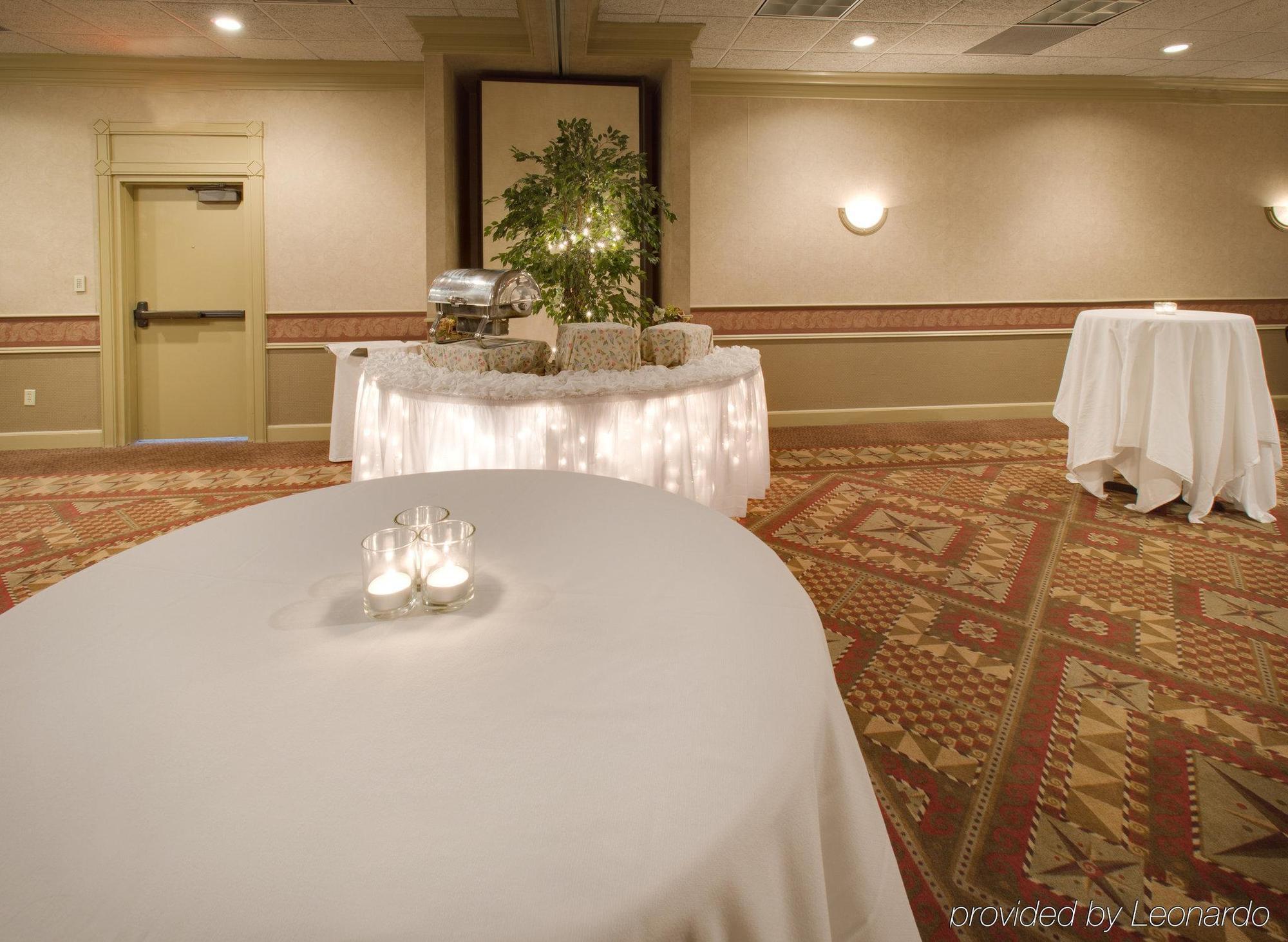 Holiday Inn Coralville - Iowa City By Ihg Съоръжения снимка